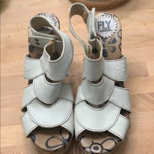 Fly London Yair Sandal